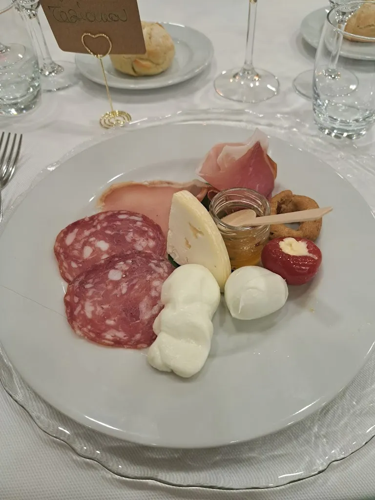 Tiziana Rossi_MoonRise_Castel Morrone_review