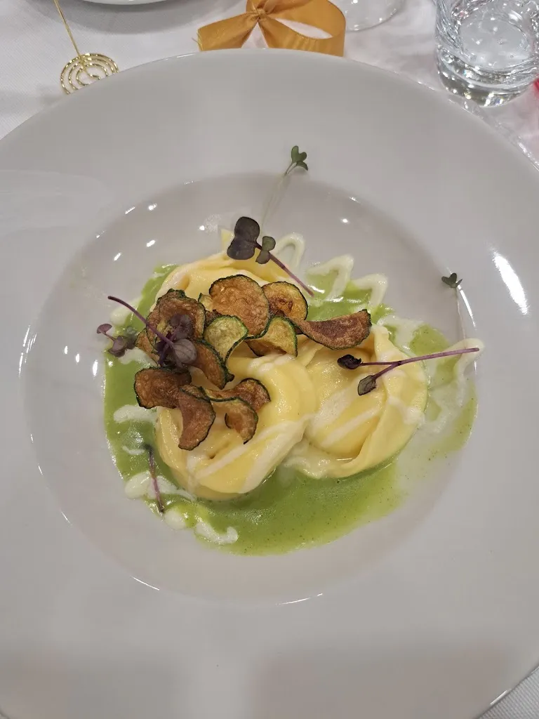 MoonRise_Castel Morrone_slider_image_3