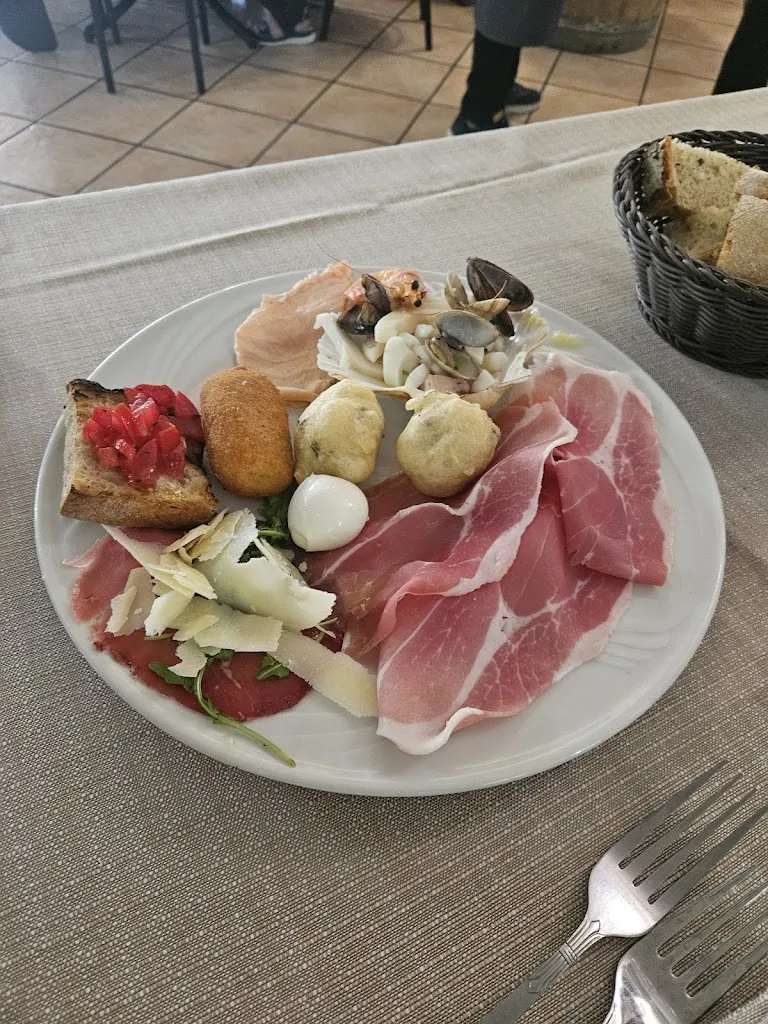 Ristorante Bronzetti_Castel Morrone_slider_image_3