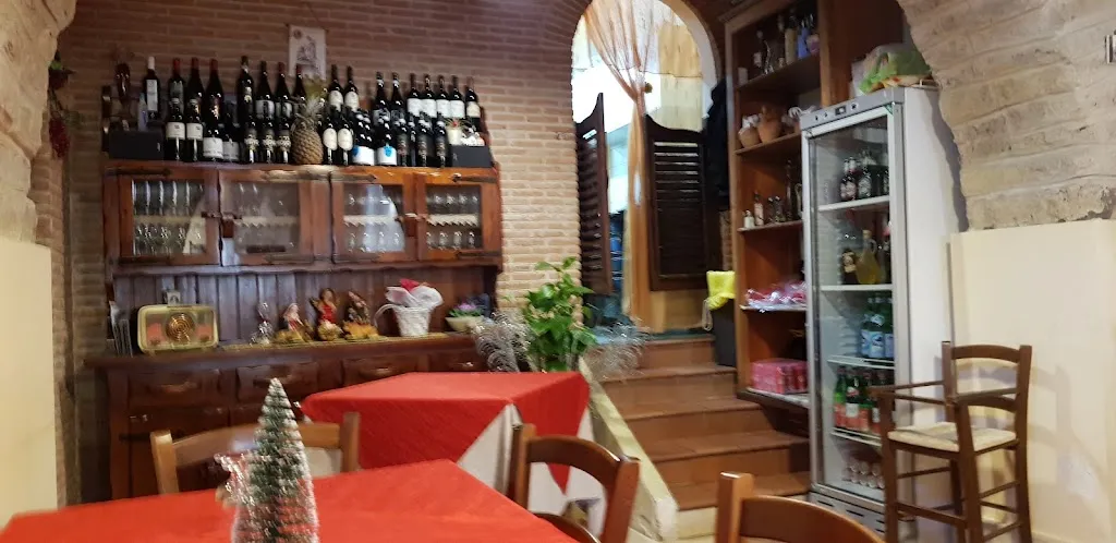 Osteria La Medieval restaurant in Castel Morrone