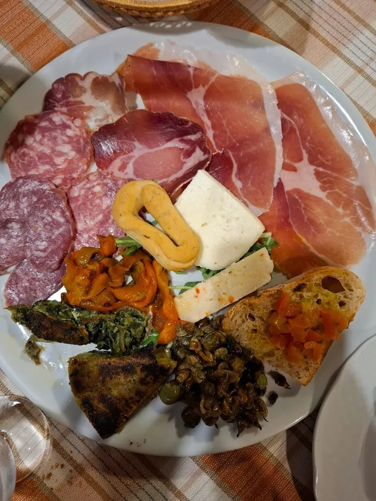 Osteria La Medieval_Castel Morrone_slider_image_3