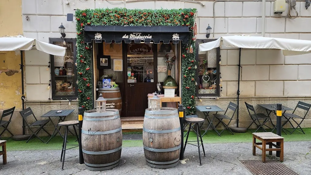 Osteria da Miduccia restaurant in Castel Morrone