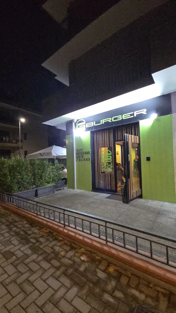 Mauro Daniele_G BURGER_Castel San Giorgio_review