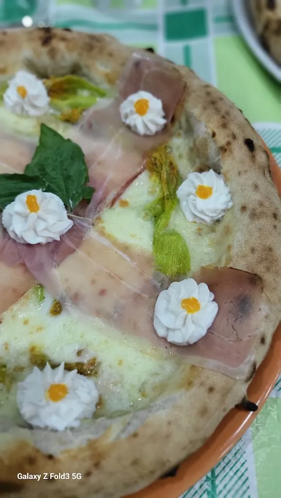 Francesco Morea_PIZZERIA PAPILLA Pluricampione del Mondo_Castel San Giorgio_review