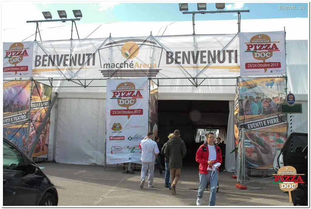 PIZZERIA PAPILLA Pluricampione del Mondo restaurant in Castel San Giorgio