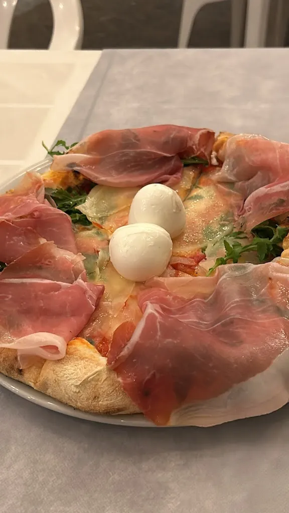 Mariella Tufarelli_Bar Massimo e le Favole di Pina_Castelfranco in Miscano_review