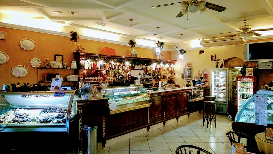 The Ship - Winebar e Pasticceria_Castelfranci_slider_image_3