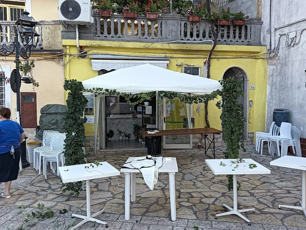 Pizzettando Di Cassella A. Raffaele restaurant in Castello del Matese