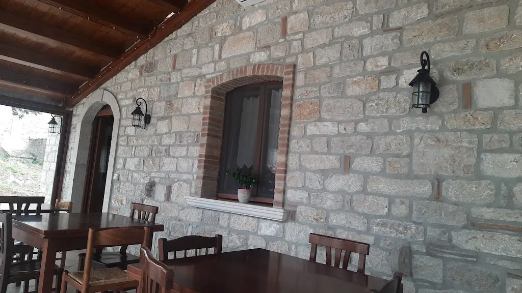 Giovanni Cetrangolo_Antico Borgo_Castelpagano_review