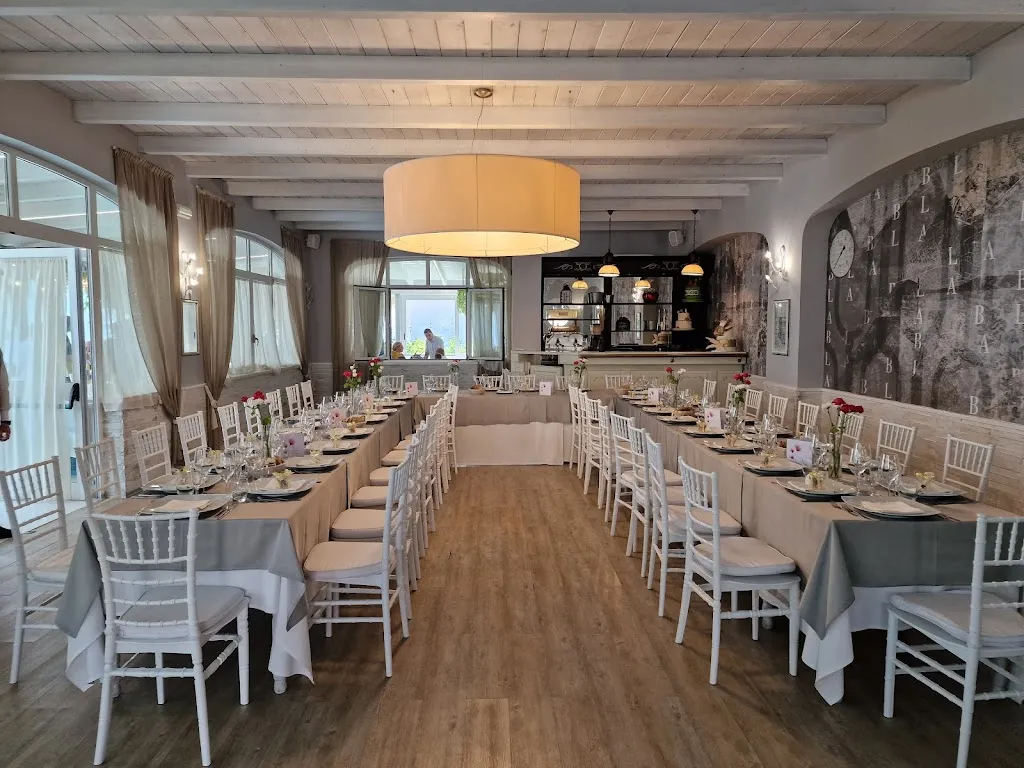 Ristorante Pizzeria La Casa Bianca restaurant in Castelvenere