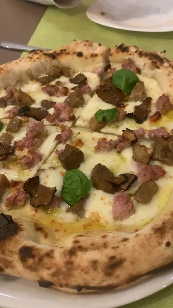 300 grammi - Officina della Pizza_Castelvenere_slider_image_2