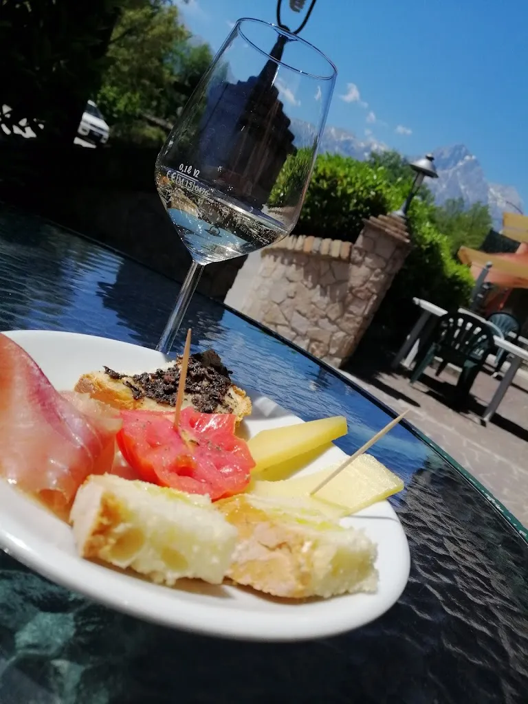 Bar Ristorante Trattoria San Giovanni_Isola del Gran Sasso d'Italia_slider_image_2