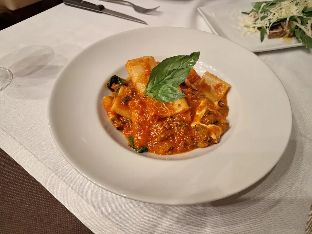 Vitor Lopes_Ristorante Pizzeria Angus_Castello di Cisterna_review