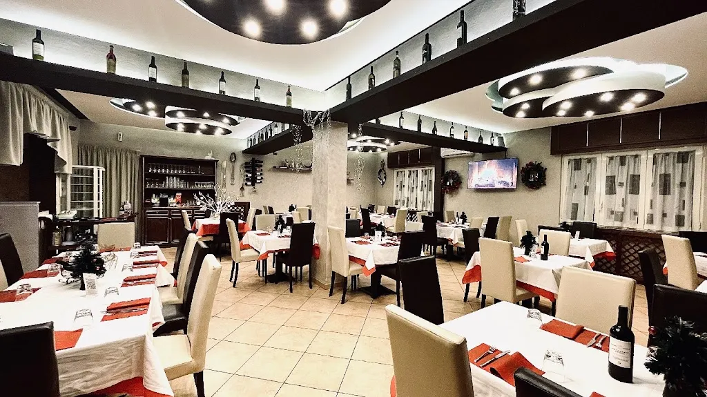 Ristorante Pizzeria Angus_Castello di Cisterna_slider_image_1