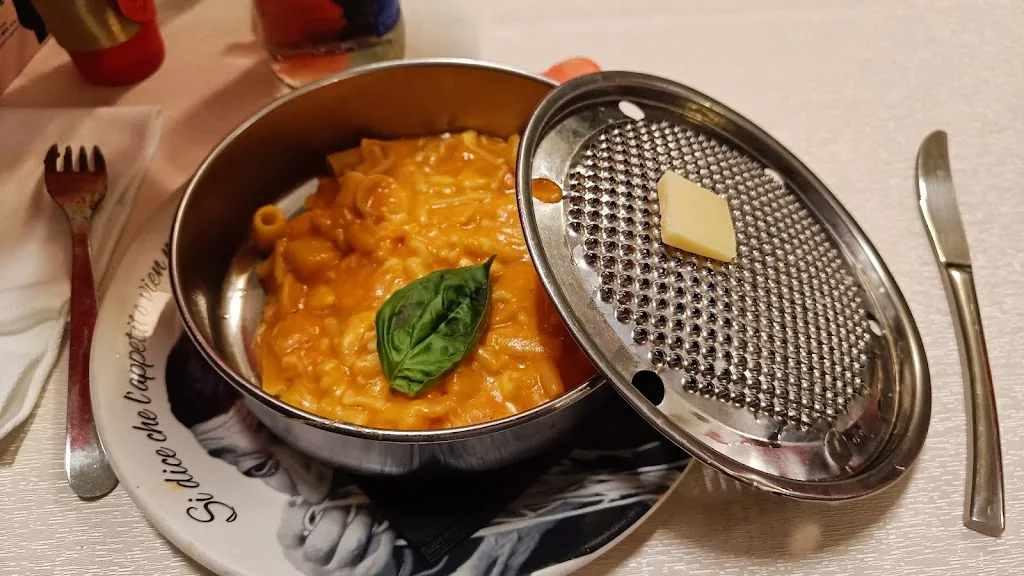 Menu_Totò e Peppino - trattoria Gourmet_Castello di Cisterna_image_1