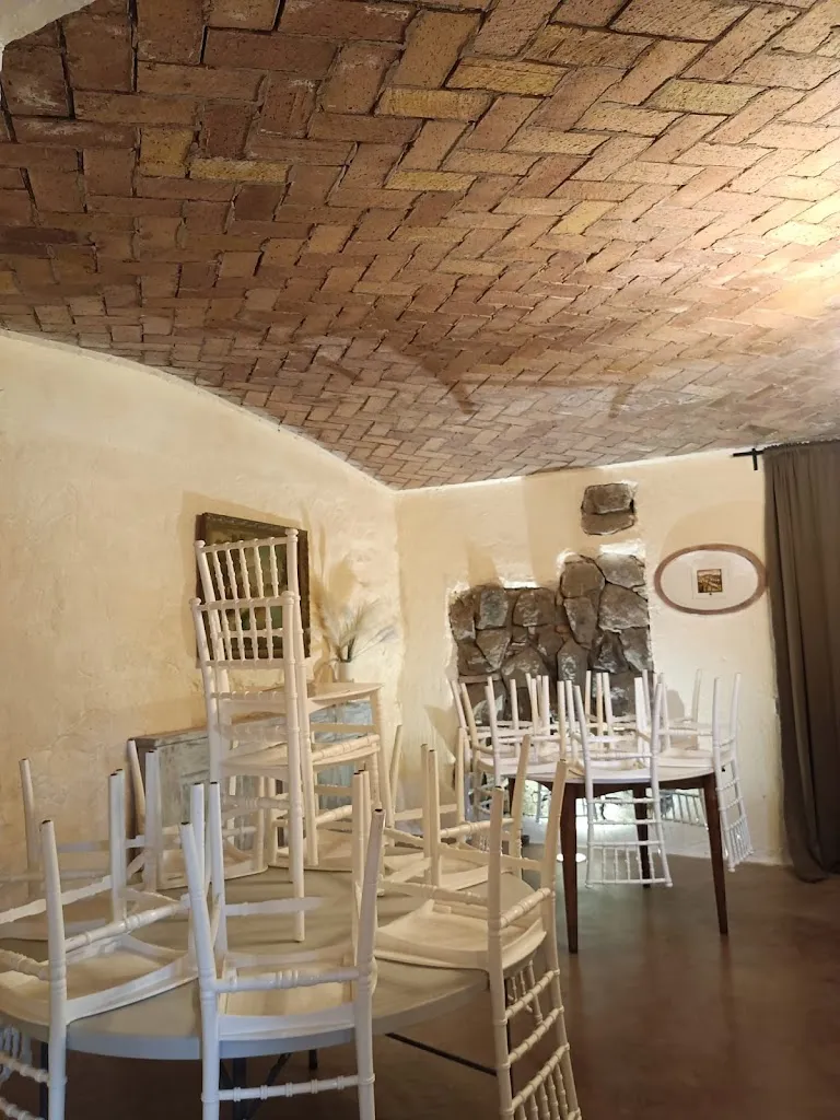 Maria Rosaria Iorio_Masseria Castello_Castello di Cisterna_review