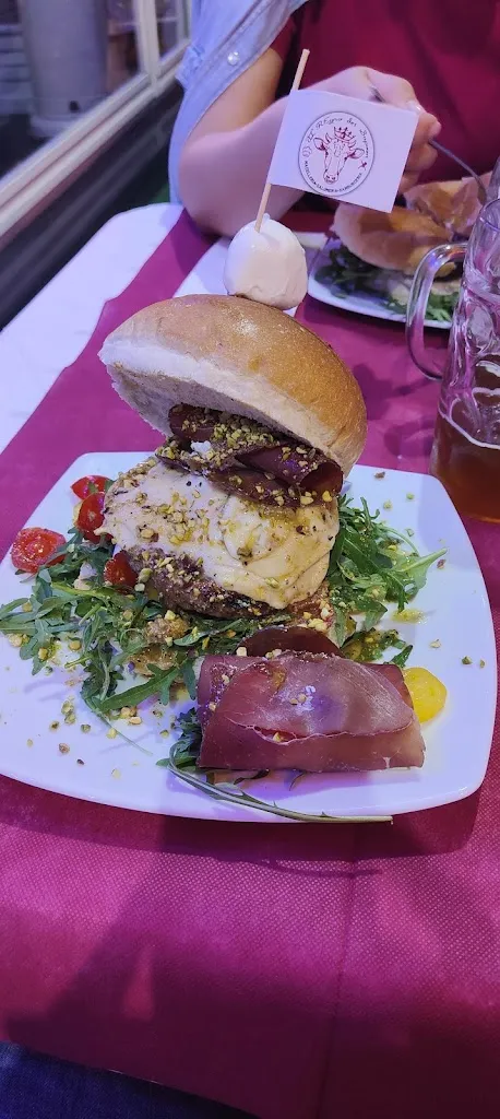 Dario Di Crescenzo_Macelleria Hamburgheria Braceria Il Regno dei Sapori_Castello di Cisterna_review