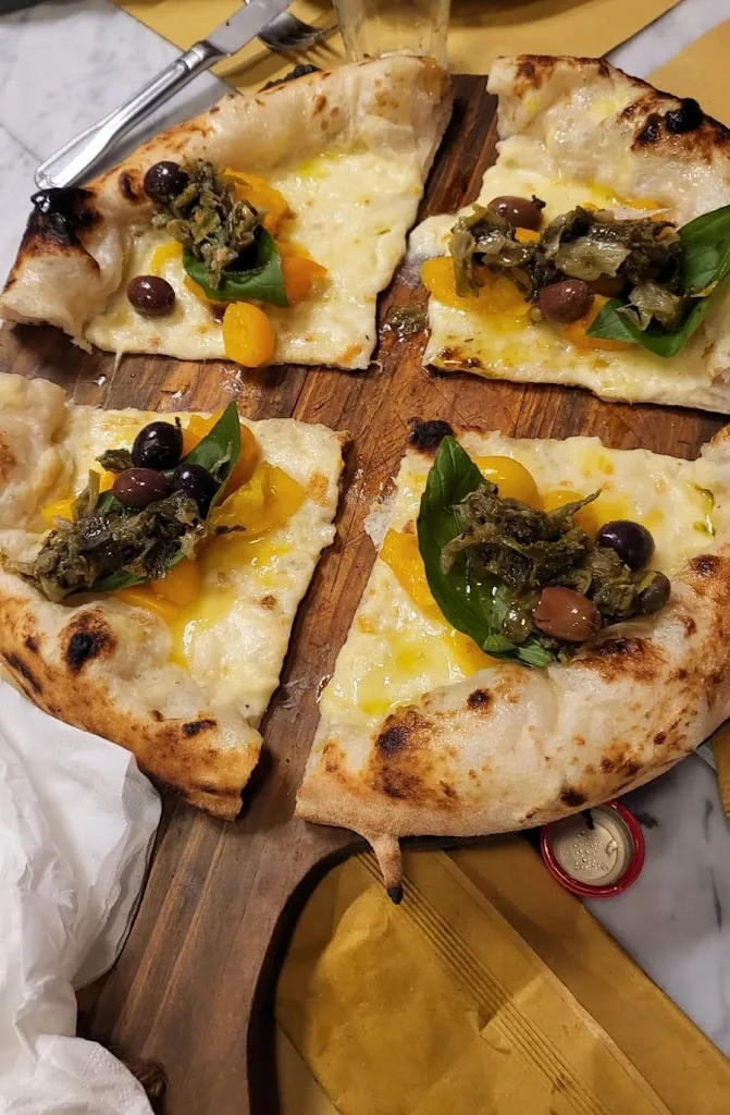 Menu_Originale pizzeria_Castello di Cisterna_immagine_1