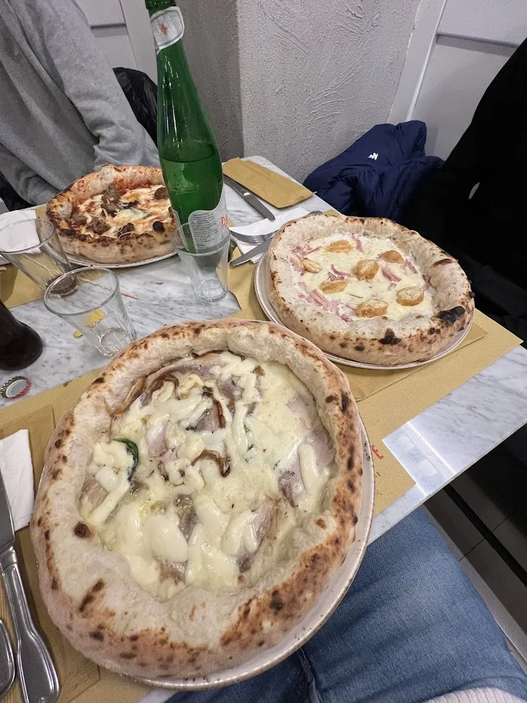 Gabriele Esposito_Originale pizzeria_Castello di Cisterna_recensione