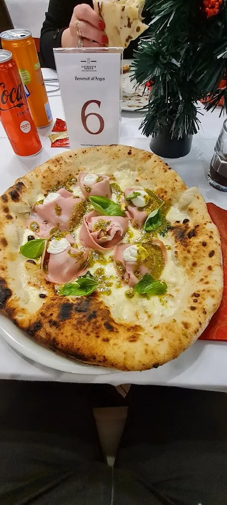 Il Villino_Castello di Cisterna_slider_image_3