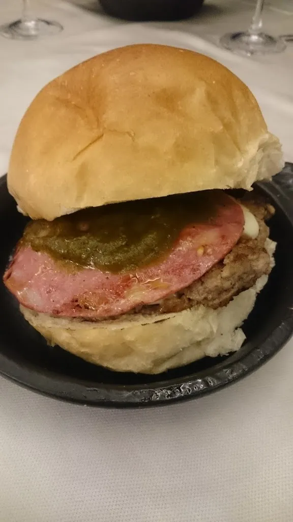 Luca M_Brado - Burger & Pizza_Castello di Cisterna_review