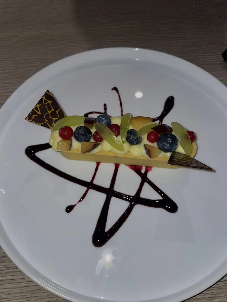 Fabiana Versi_Mundo Club Restaurant_Castel Volturno_review