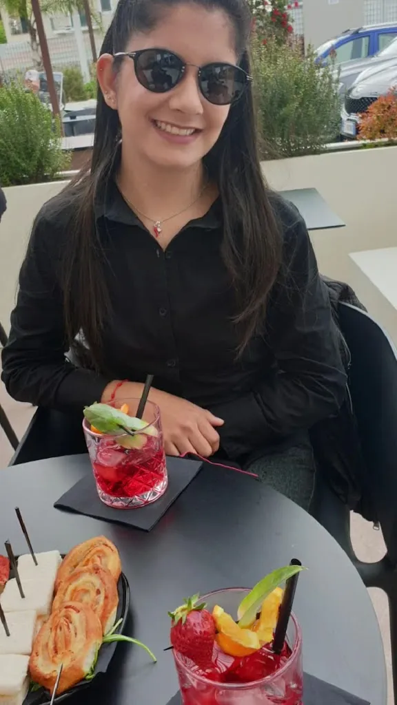 Whoop_Castel Volturno_slider_image_2