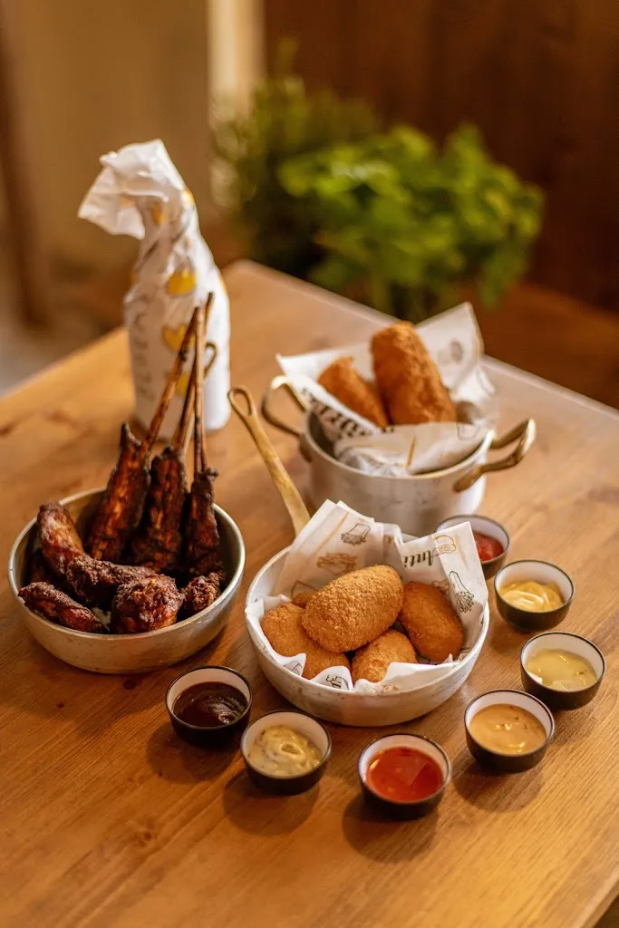 Whoop_Castel Volturno_slider_image_3