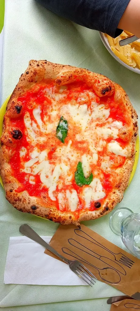 Menu_Black & White da Dario_Castel Volturno_image_5