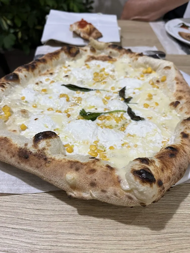 Giovanni Castaldo_La Capricciosa_Castel Volturno_review