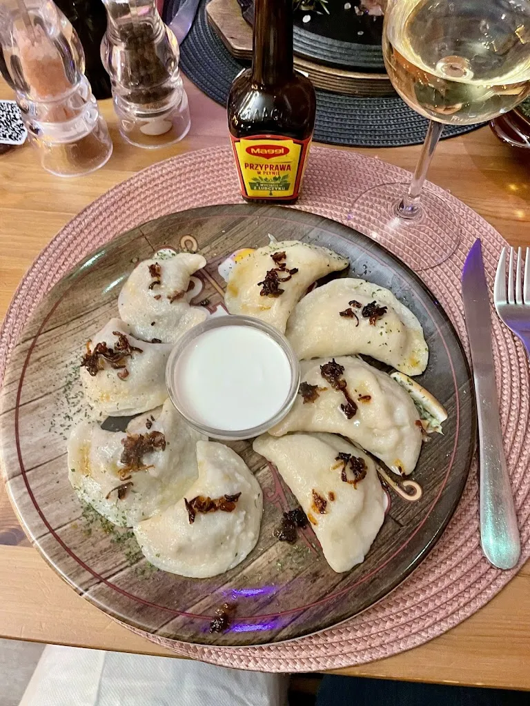 Emily Davis_Gary’s Pub Braceria_Castel Volturno_review