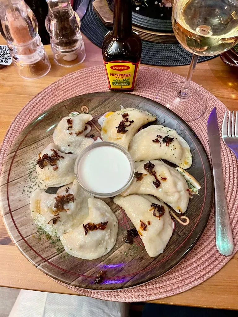 Marque Davis_Gary’s Pub Braceria_Castel Volturno_review