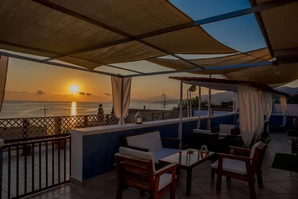 Bar Miramare Gelateria con terrazza panoramica aperitivi & cocktail Restaurant in Centola