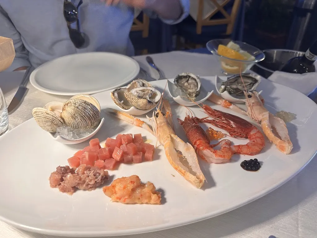 Andreea-Mihaela Chirilov_La taverna del porto_Centola_review