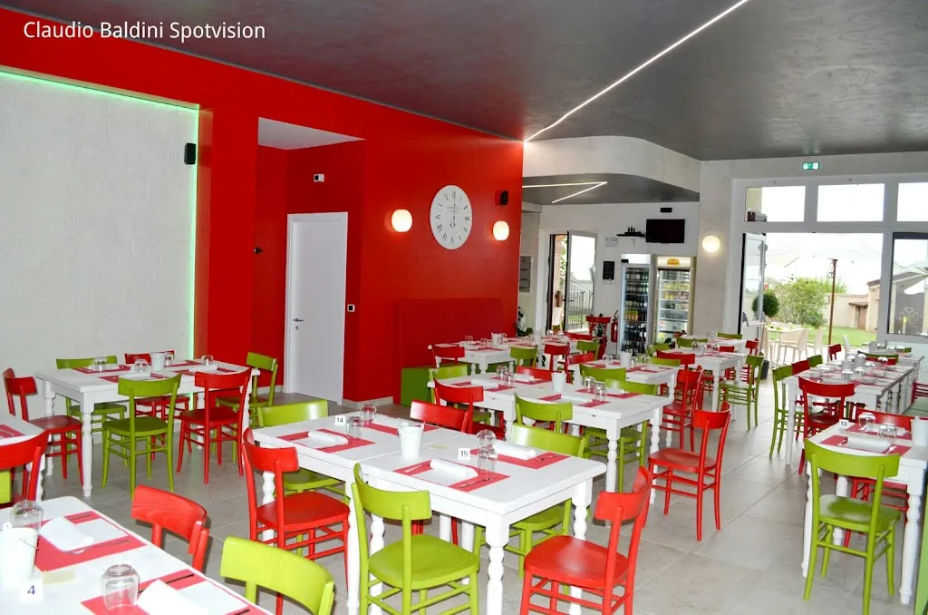 Pomodoro & Basilico restaurant in Atri