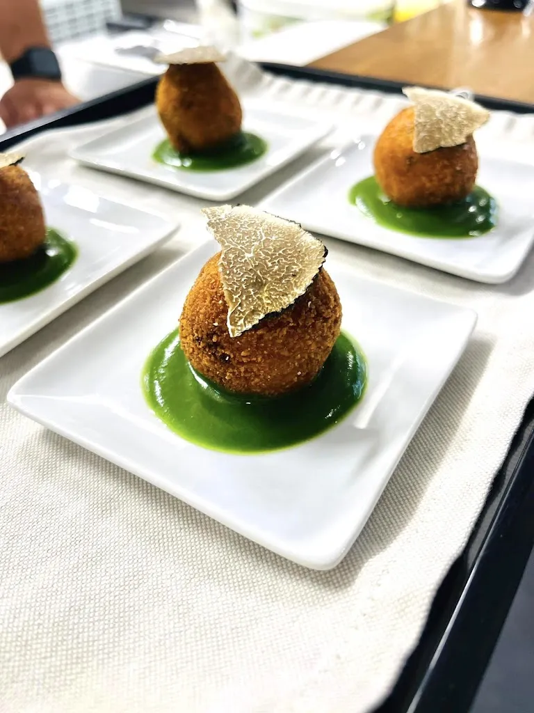 Agape Restaurant_Cellole_slider_image_2