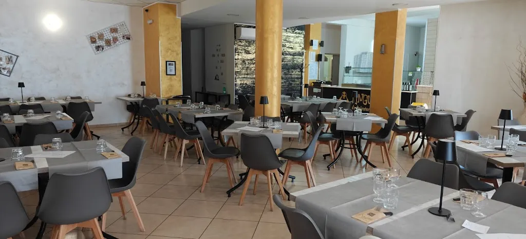 Ristorante Pizzeria Pinguino83 2.0 da Salvatore restaurant in Cellole