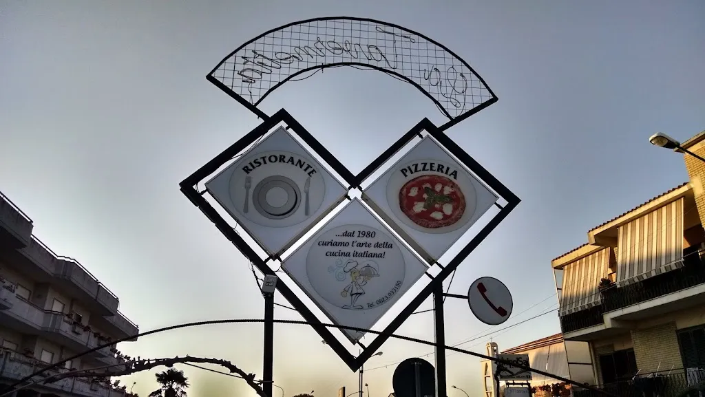 Liz and John Mark_La Tavernetta_Cellole_review