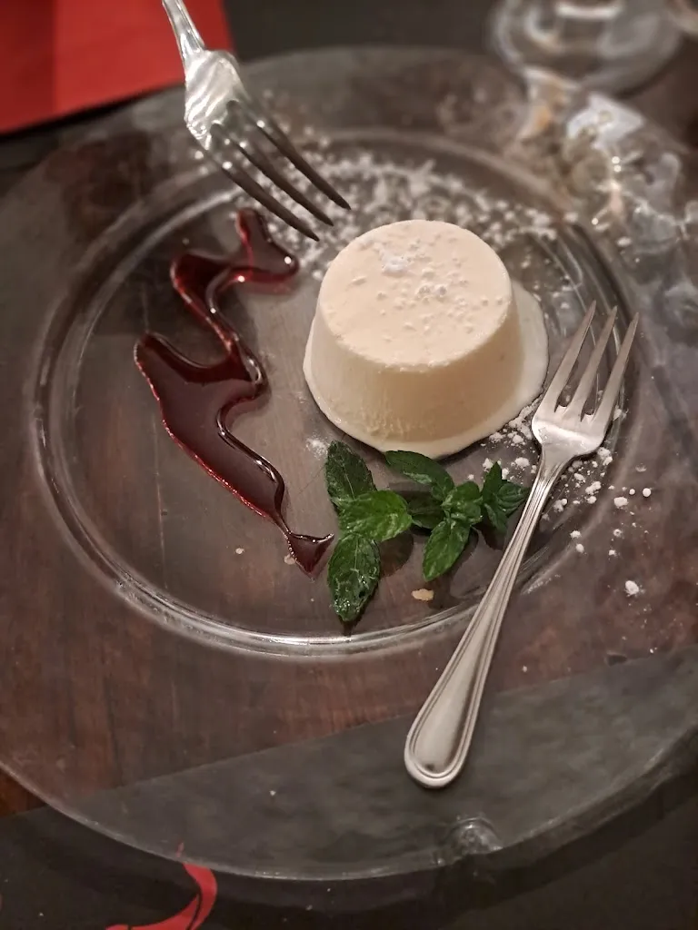 Jonathan V_AL VECCHIO MANEGGIO_Cellole_review