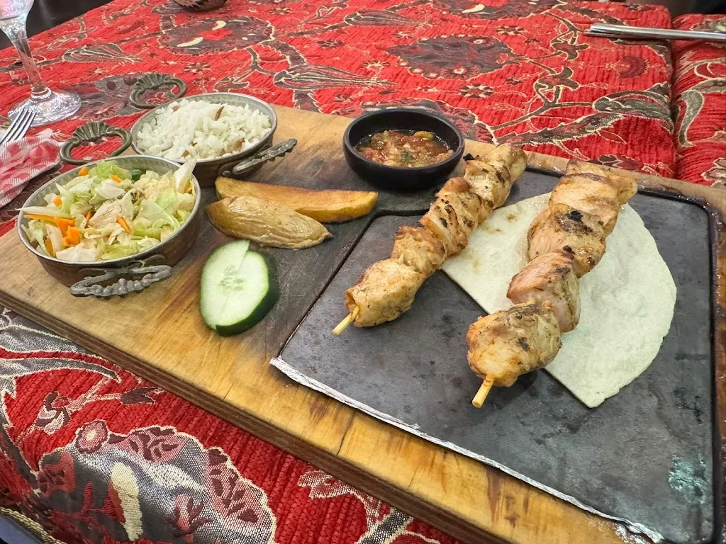 Lino Santomauro_Istanbul Time Bar Shisha Restaurant_Cava Dè Tirreni_review