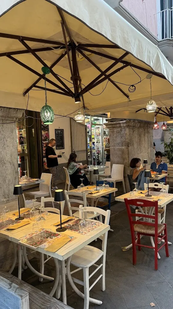 Picante Restaurant and Wine Bar restaurant in Cava Dè Tirreni