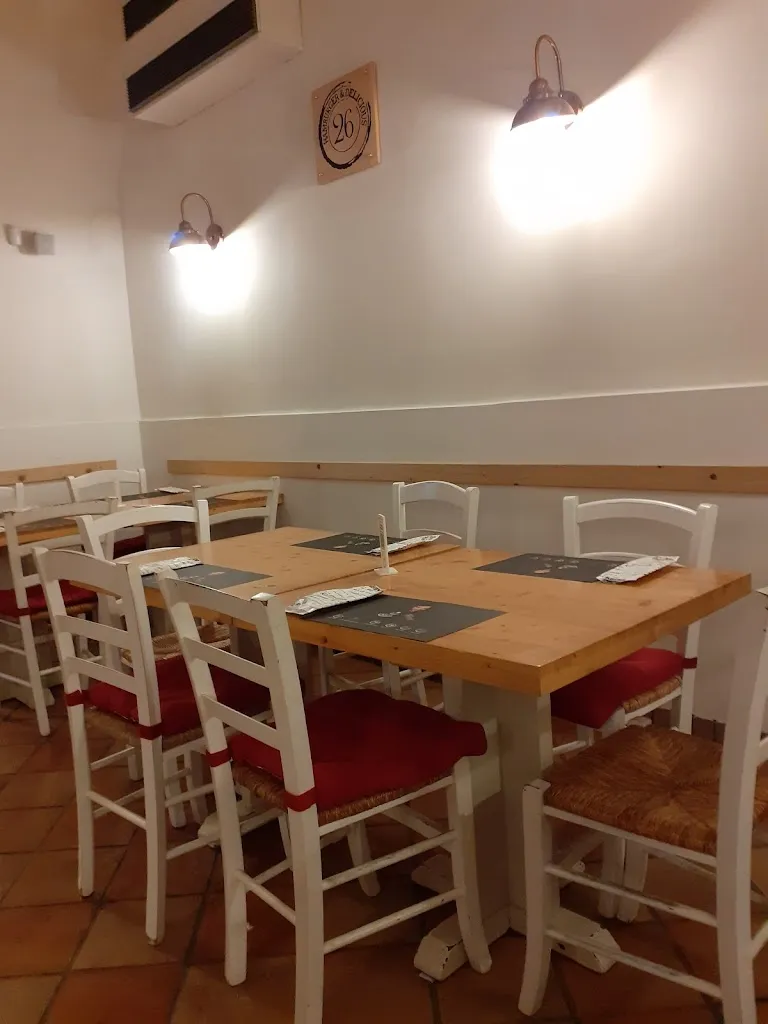 20Pizza&Delicious restaurant in Cava Dè Tirreni