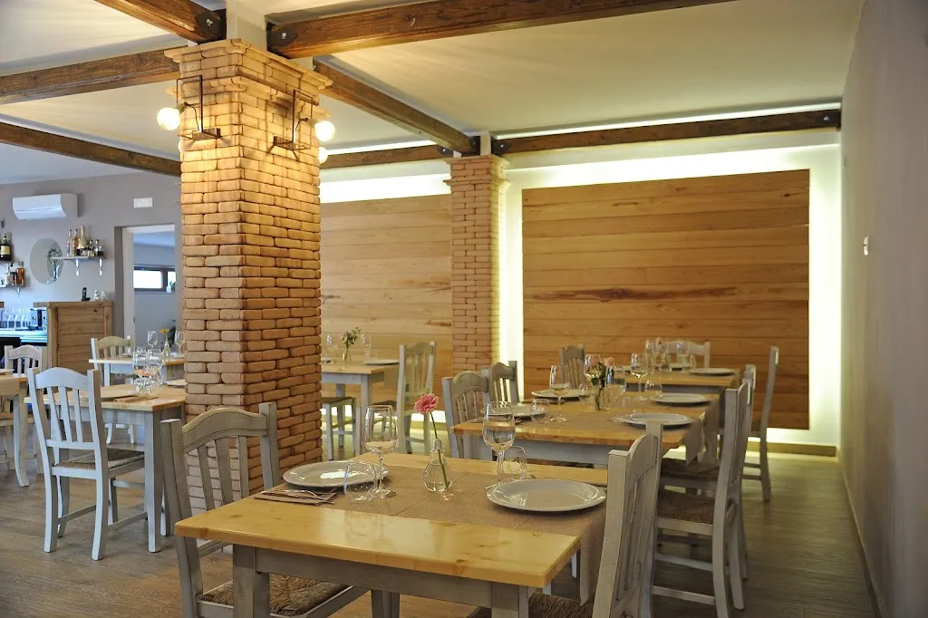 Peppe e Memea Osteria e Pinseria restaurant in Cava Dè Tirreni