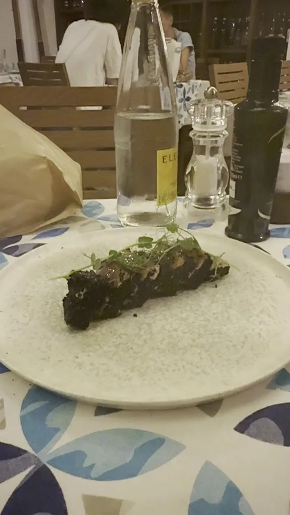 zoha sheikh_La Riviera Di Parthenope_Chiaia_review