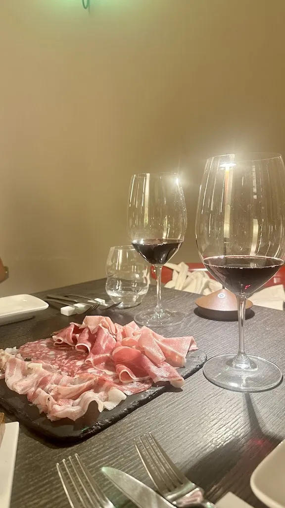 Sasha Wong_Ebbrezza Di Noè_Chiaia_review