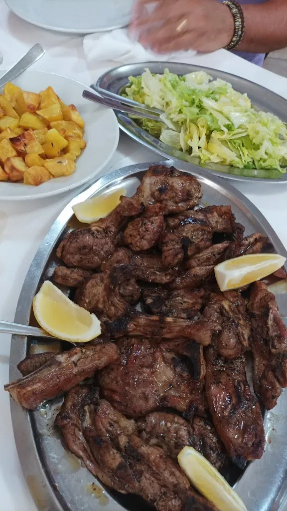 Pizzeria Ristorante Torrione_Lettomanoppello_slider_image_2