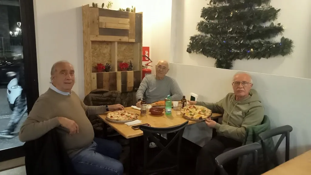 Antonio Musto_Vittorio Pizza_Cervinara_Bewertung