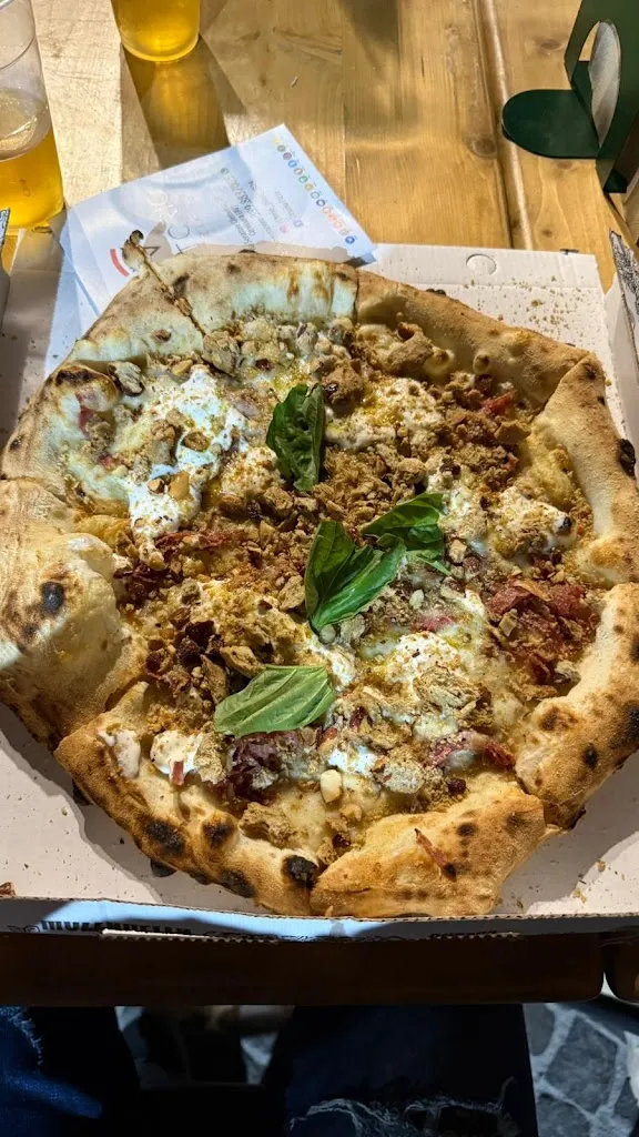 Vittorio Pizza_Cervinara_slider_image_3