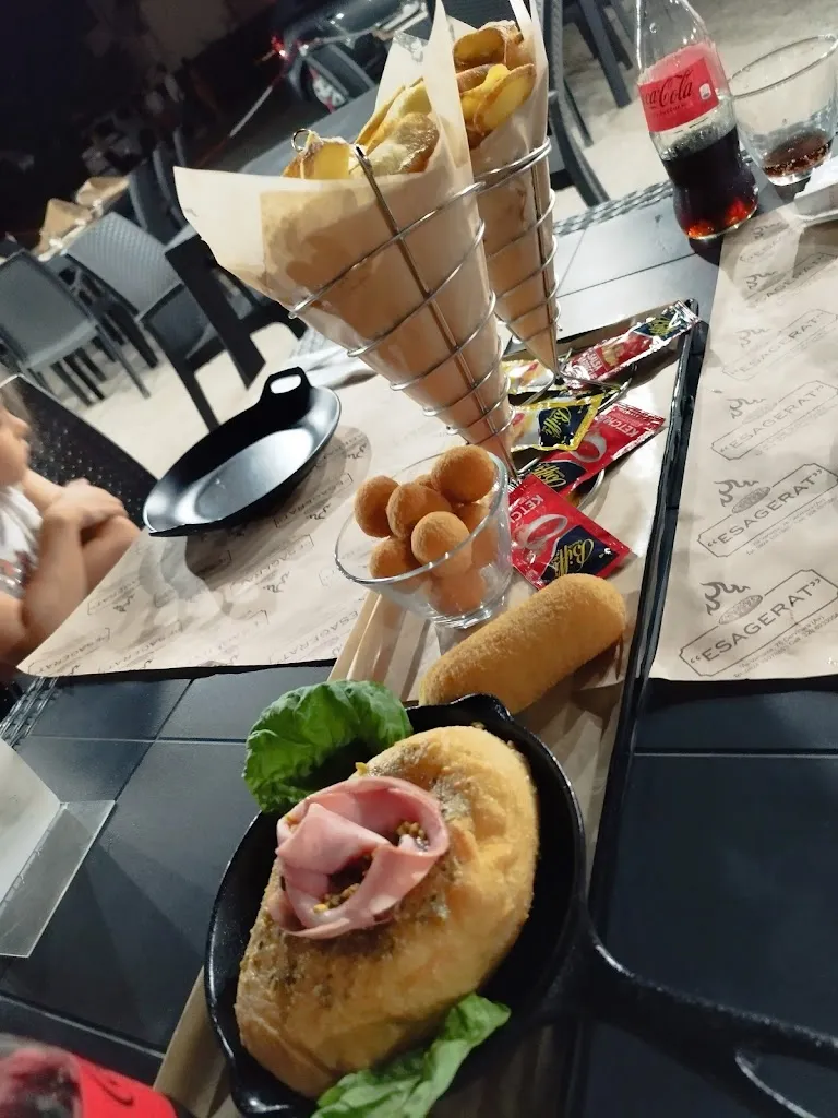 Esagerat pizzeria_Cervinara_slider_image_3