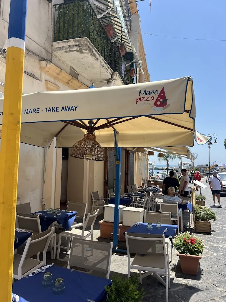 Marepizza restaurant in Cetara